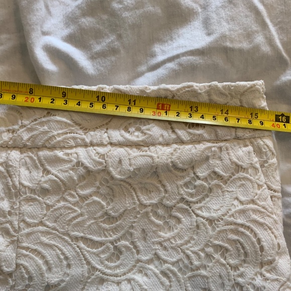 Express lace shorts - Picture 4 of 7